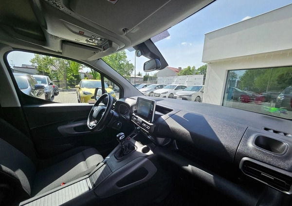 Toyota Proace City Verso cena 104900 przebieg: 107480, rok produkcji 2021 z Międzychód małe 254